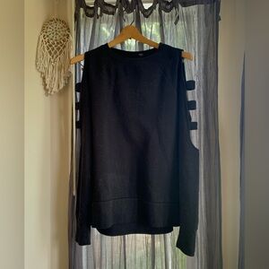 Zella // Crew Neck Sweatshirt with Shoulder Cutouts